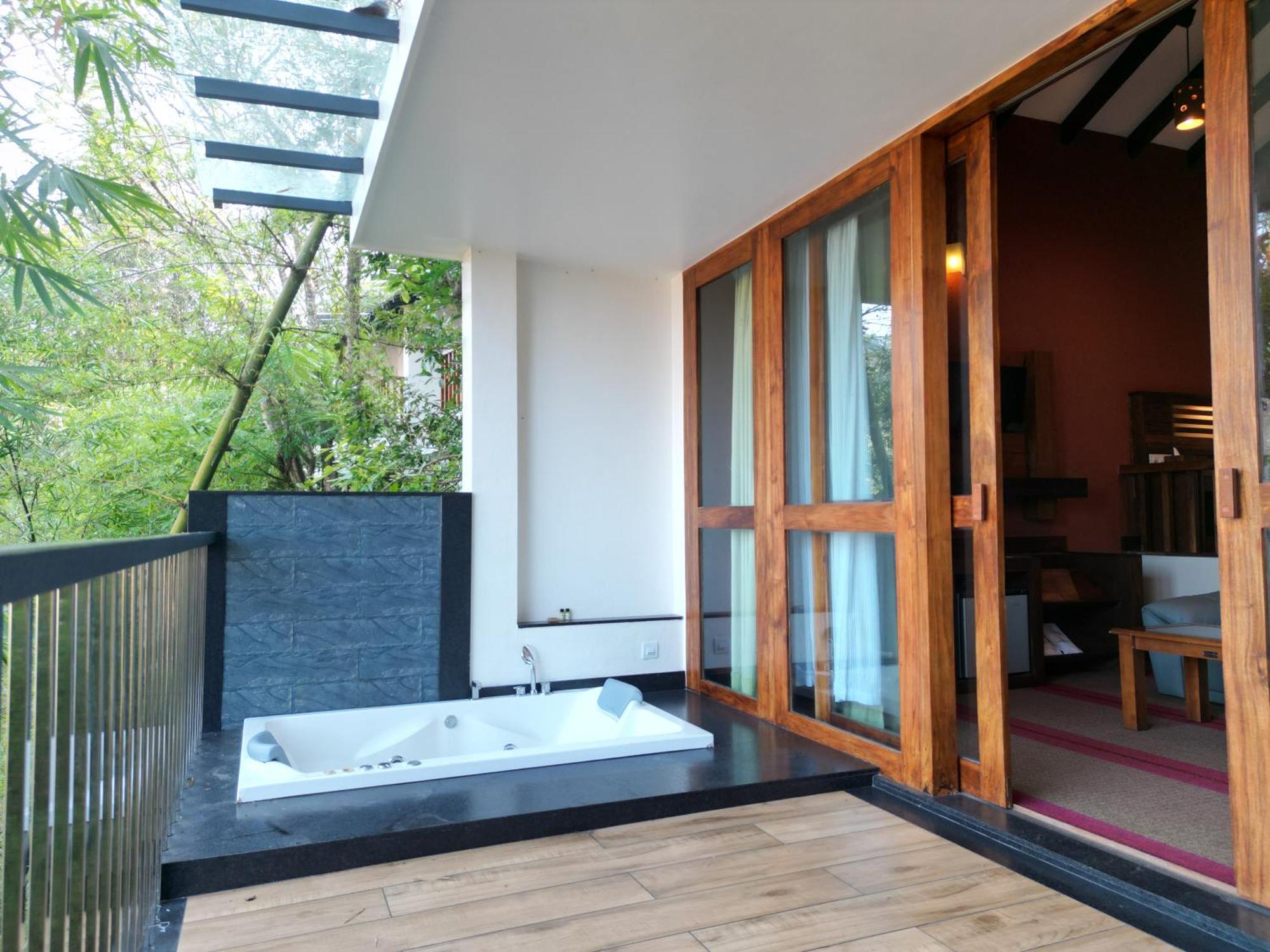 Padinjarathara Wayanad Silverwoods Forest Resort & Spa מראה חיצוני תמונה